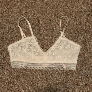 Victoria’s Secret bralette no padding
